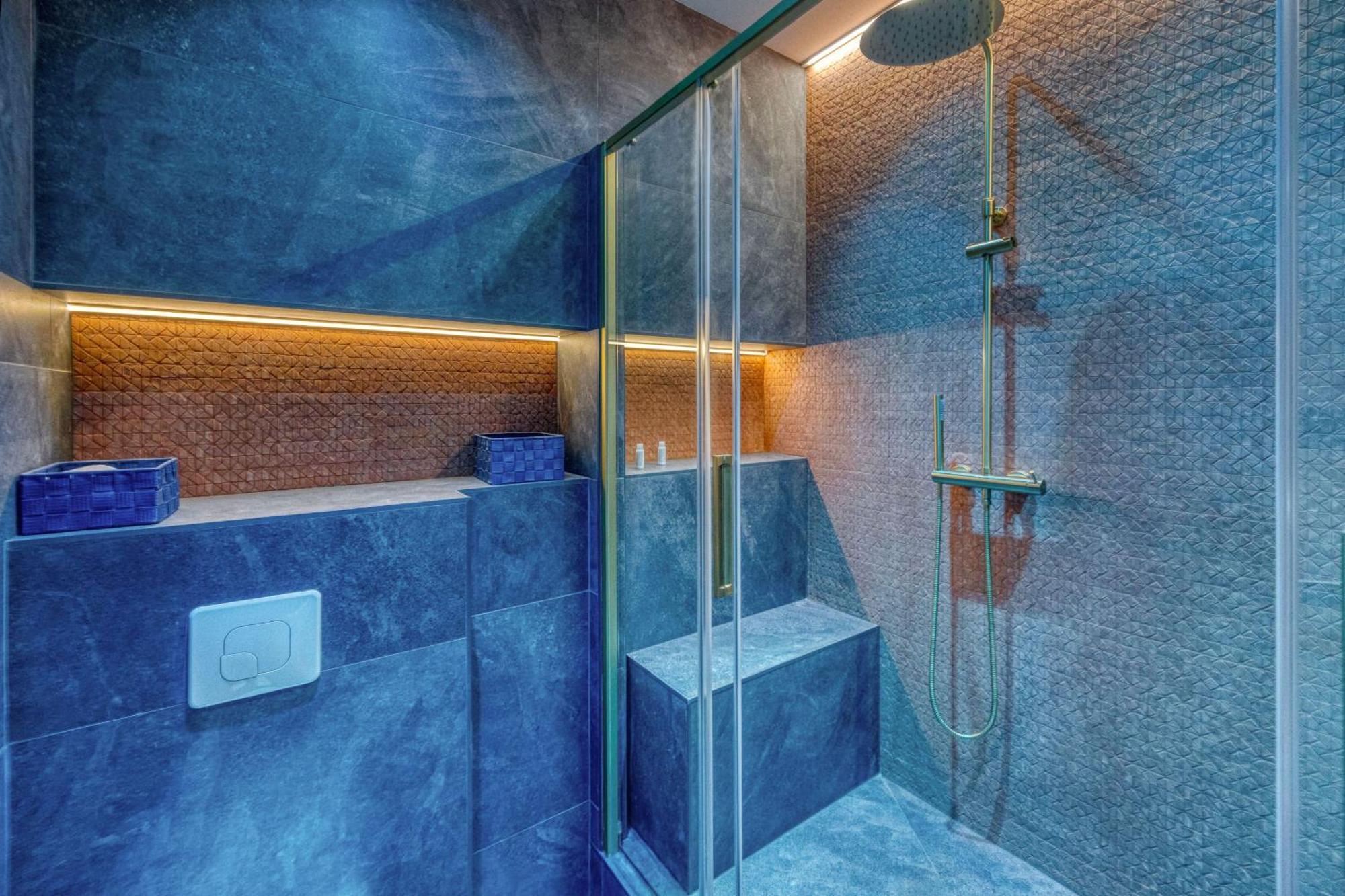 Le Blue Love - Love Room - Championnet Grenoble Luaran gambar