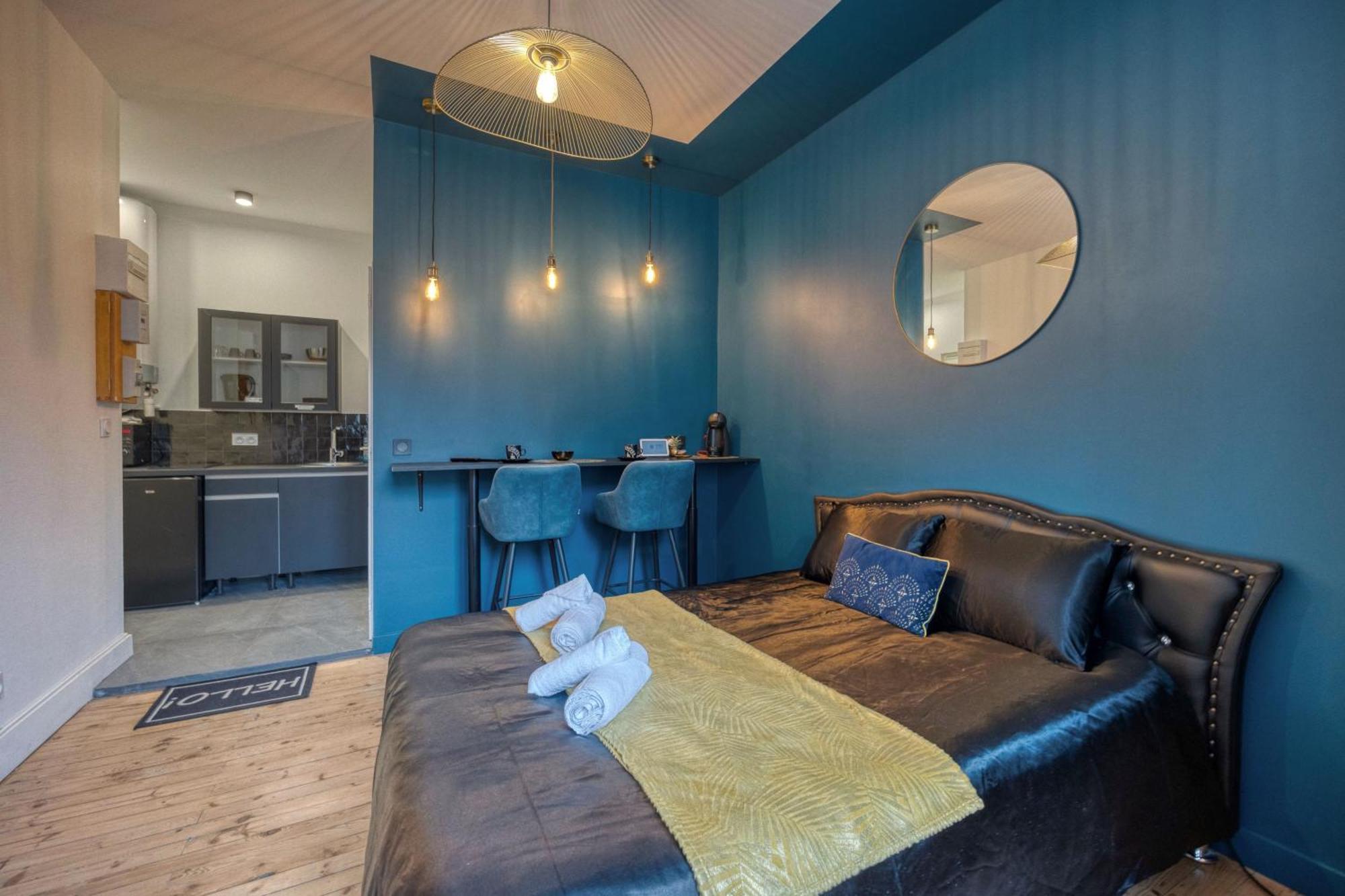 Le Blue Love - Love Room - Championnet Grenoble Luaran gambar